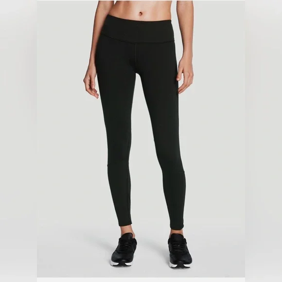 Victoria’s Secret Knockout Leggings with Cutout Detailing | women’s size small - Picture 2 of 7
